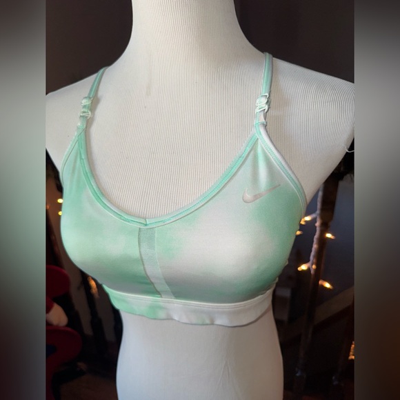 Nike Dri - Fit Mint green and white sports bra - Picture 2 of 6